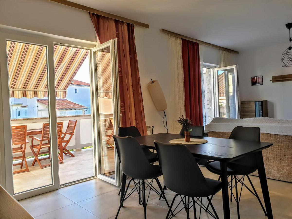 Apartments Ribaric Palit Exterior foto