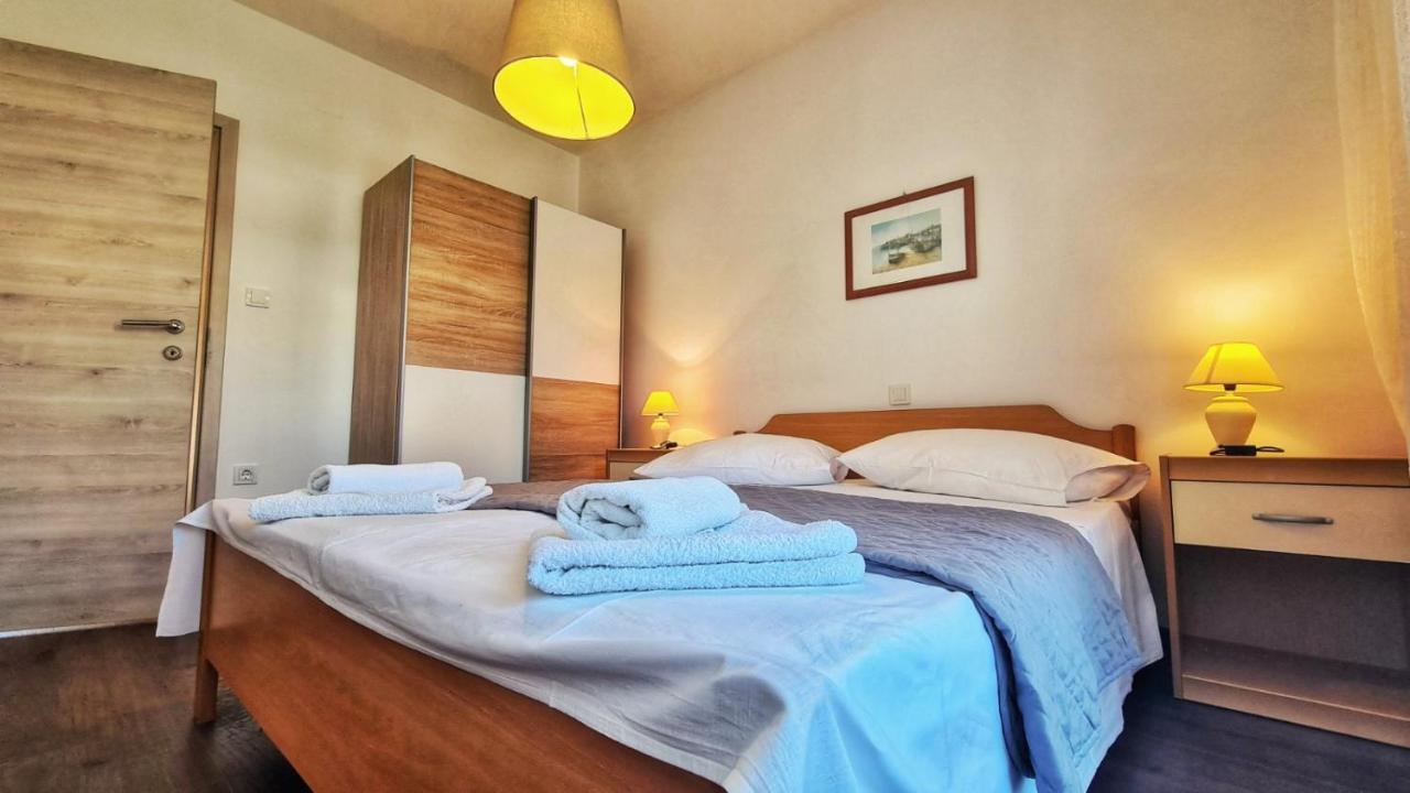 Apartments Ribaric Palit Exterior foto